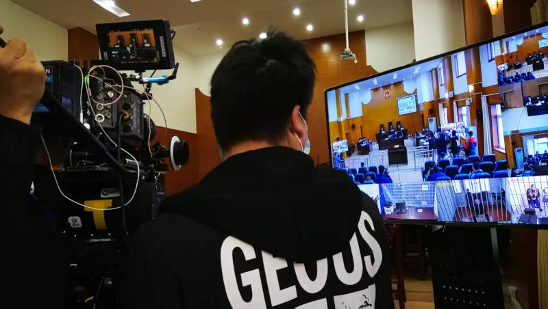 AI生成VS人工创意——阳朔县广告片拍摄公司的技术浪漫主义实践